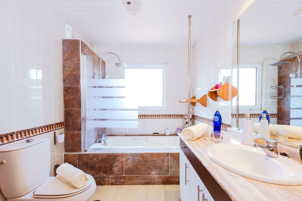 Villa Hibiscus Centrum Corralejo Beach Private Pool Family Eksteriør billede